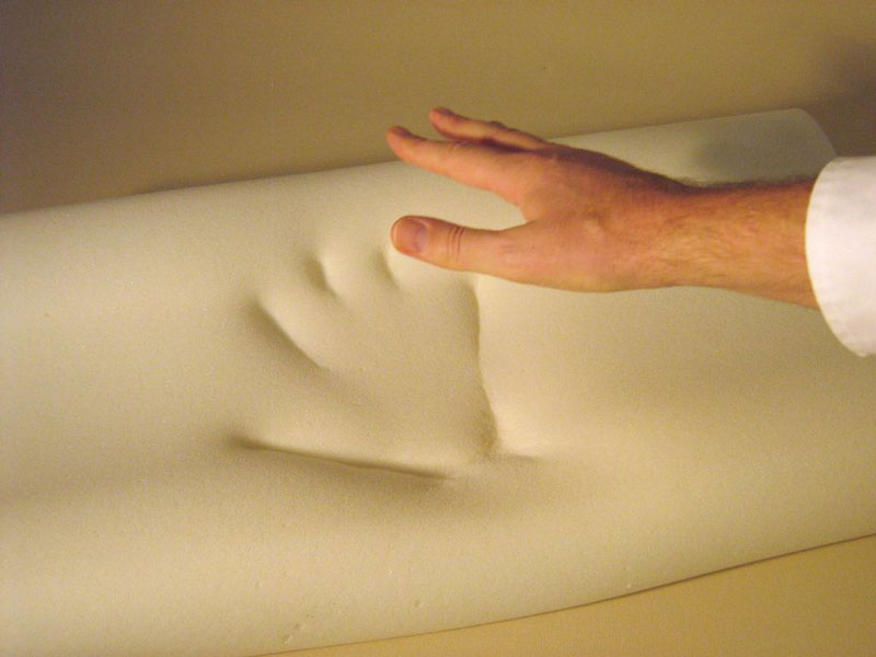 IMBOTTITURA DELLE SEDIE DA GAMING, TIPOLOGIE, DENSITÀ E COMPATTEZZA 4 Esempio di memory foam