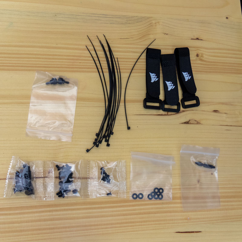 CORSAIR 4000D - RECENSIONE 20 Accessori inclusi 4000d