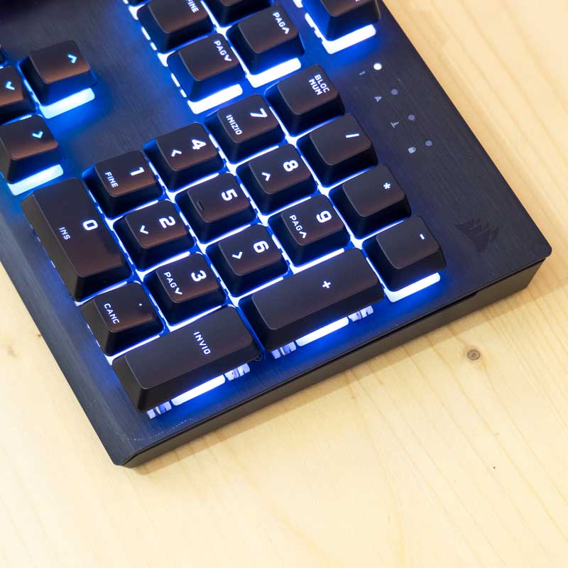 CORSAIR K60 RGB PRO - RECENSIONE 3 Corsair k60 RGB Pro tastierino numerico