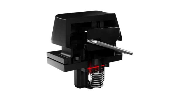 Razer Huntsman V2, la tastiera top di gamma di Razer è tornata con switch ottici multi attivazione ed ha intenzione di farvela pagare... 3 tasto analogico ottico razer
