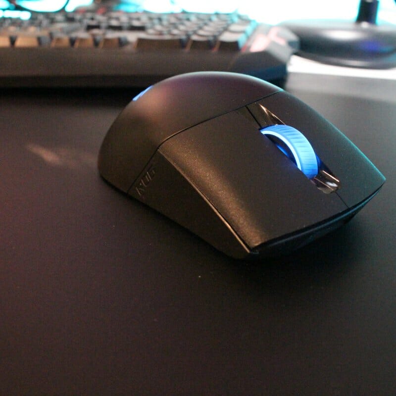 recensione asus rog keris
