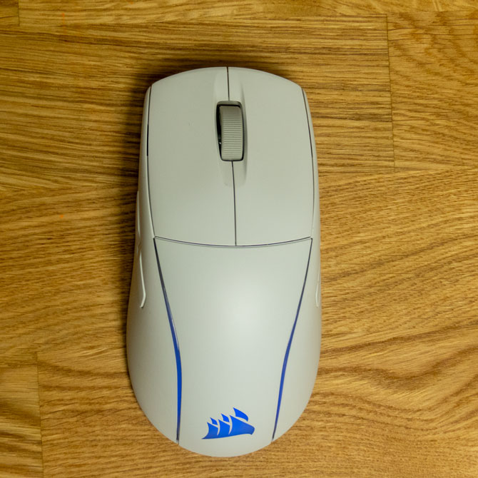 Corsair M75 Wireless: Recensione 14 Vista dall'alto del corsair m75 wireless